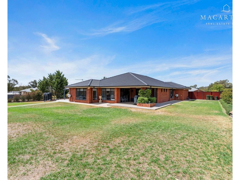 6 Peppermint Drive, Springvale NSW 2650