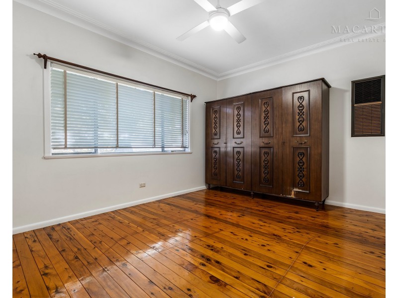 93 Meadow Street, Kooringal NSW 2650