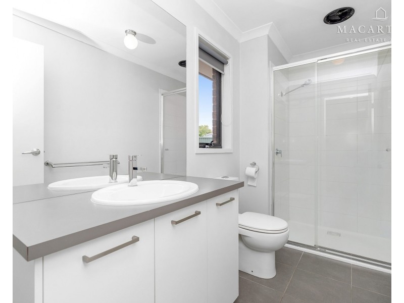 31 Tantoon Circuit, Forest Hill NSW 2651