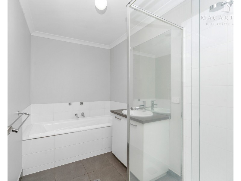 31 Tantoon Circuit, Forest Hill NSW 2651