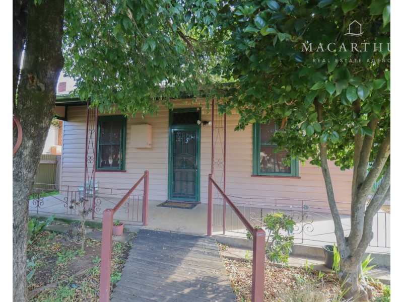 52 Bourke Street, Turvey Park NSW 2650