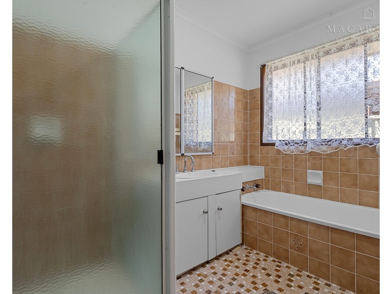 19 Eldershaw Drive, Forest Hill NSW 2651