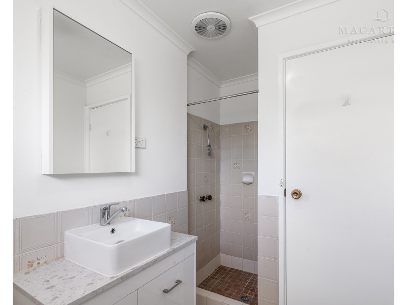 4/31-33 Lampe Avenue, Wagga Wagga NSW 2650