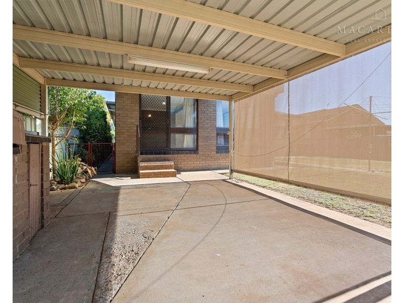 92 Raye Street, Tolland NSW 2650