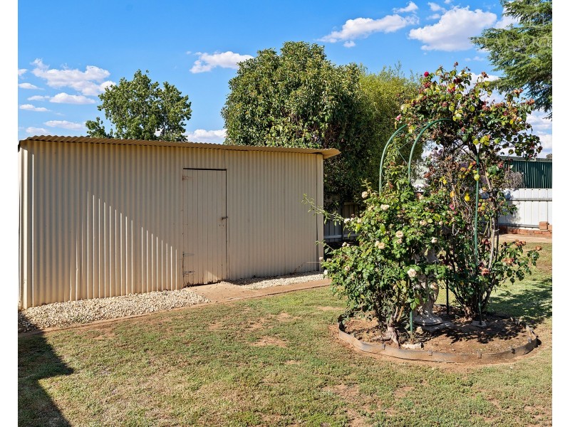 92 Raye Street, Tolland NSW 2650
