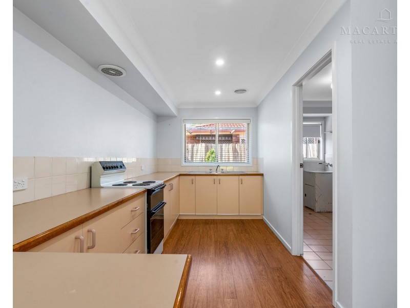 2/54 Adjin Street, Mount Austin NSW 2650