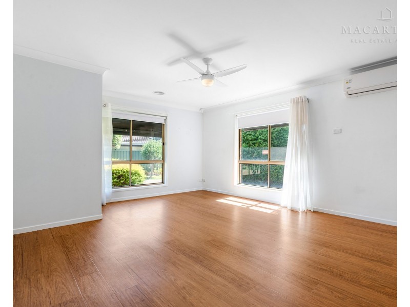 2/54 Adjin Street, Mount Austin NSW 2650