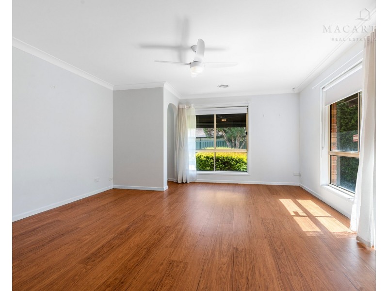 2/54 Adjin Street, Mount Austin NSW 2650