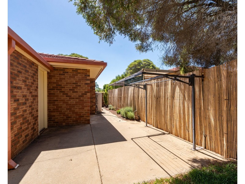 2/54 Adjin Street, Mount Austin NSW 2650