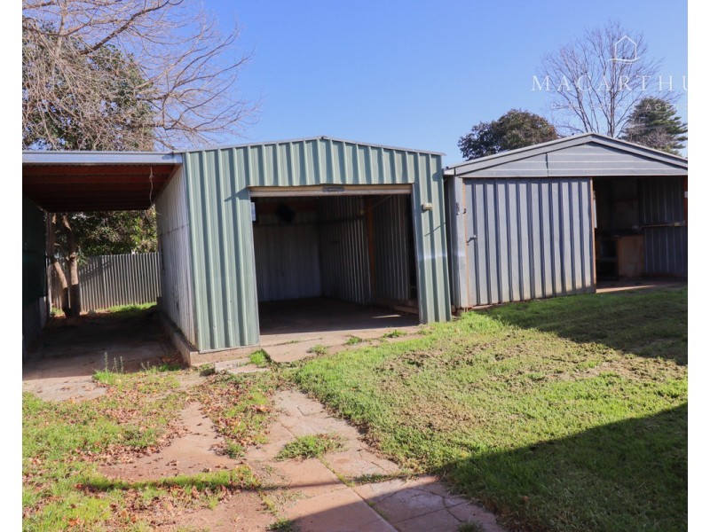 124 Bourke Street, Mount Austin NSW 2650