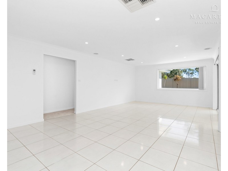 43 Durack Circuit, Boorooma NSW 2650