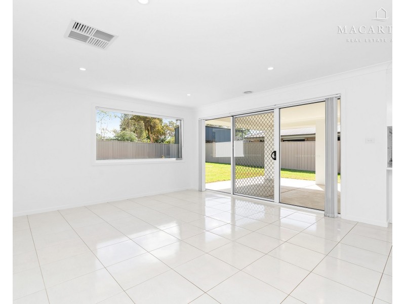 43 Durack Circuit, Boorooma NSW 2650