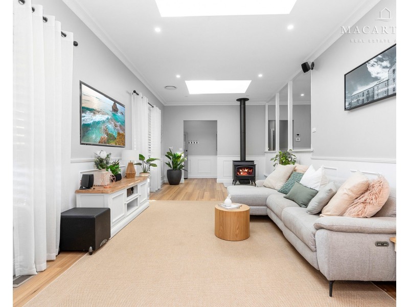 7 Loru Close, Kooringal NSW 2650