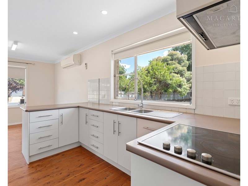 18 Martin Street, Tolland NSW 2650