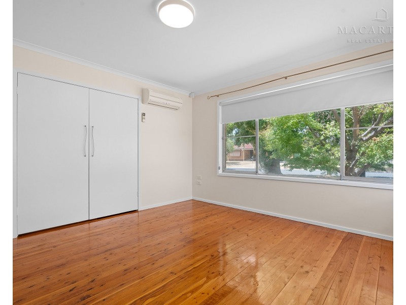 18 Martin Street, Tolland NSW 2650