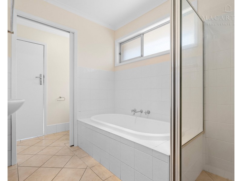 18 Martin Street, Tolland NSW 2650