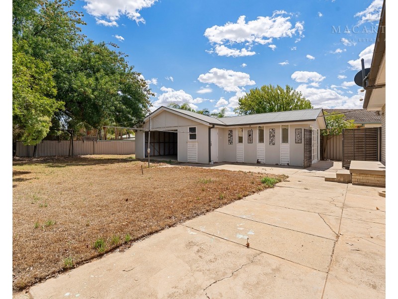 18 Martin Street, Tolland NSW 2650