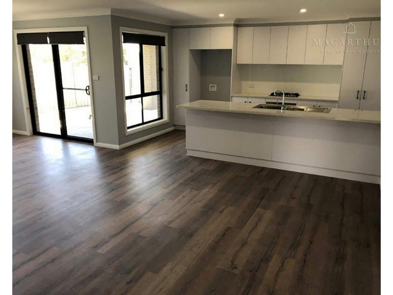 1/28 Messenger Avenue, Boorooma NSW 2650