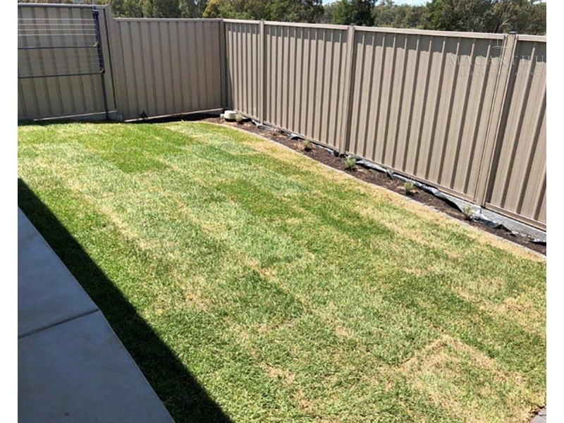 1/28 Messenger Avenue, Boorooma NSW 2650