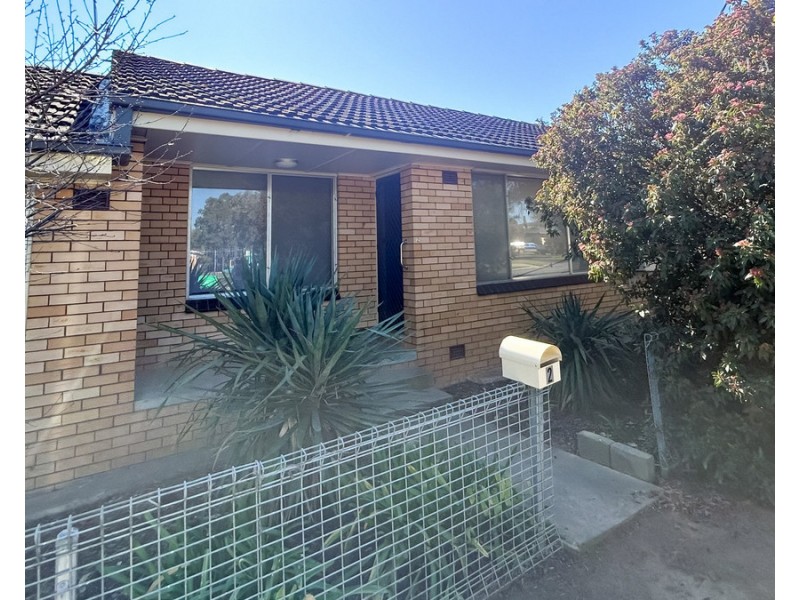 2/52 Raye Street, Tolland NSW 2650