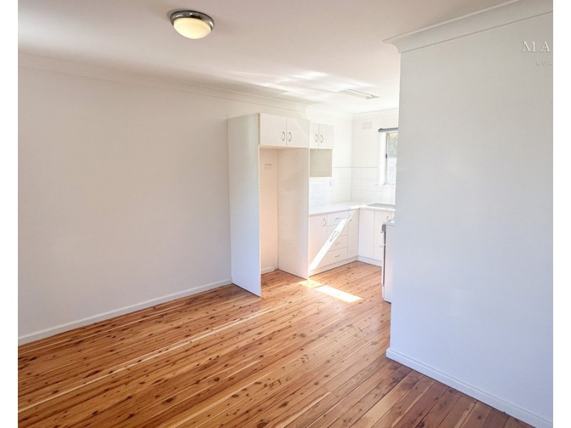 2/52 Raye Street, Tolland NSW 2650