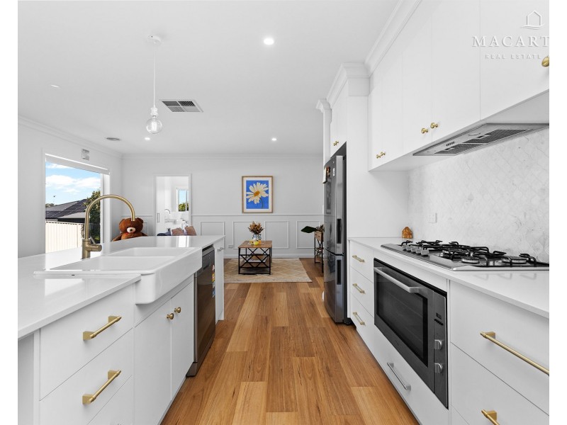 68 Jumbuck Drive, Gobbagombalin NSW 2650