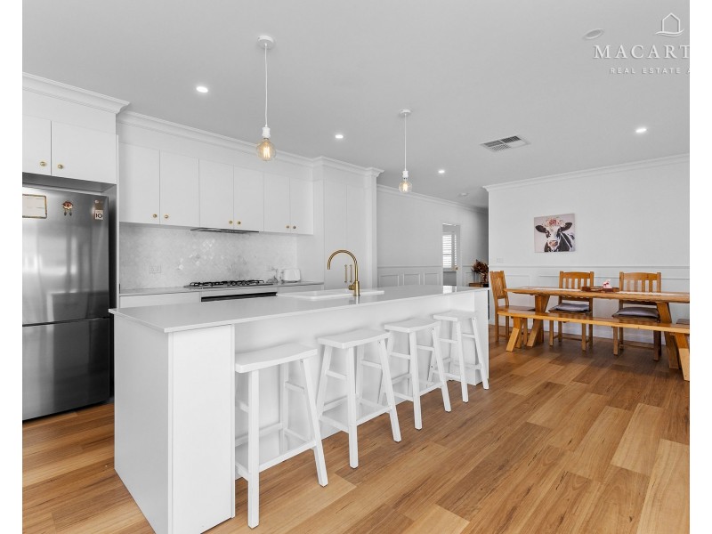 68 Jumbuck Drive, Gobbagombalin NSW 2650