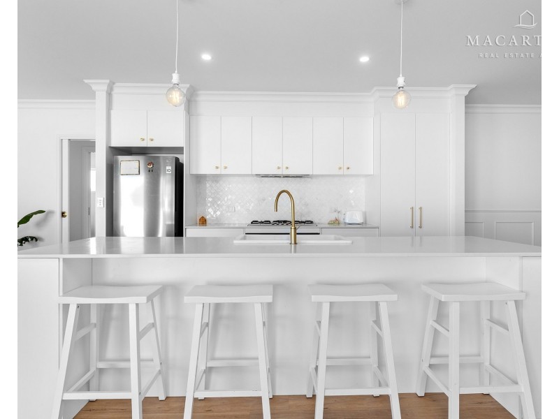 68 Jumbuck Drive, Gobbagombalin NSW 2650