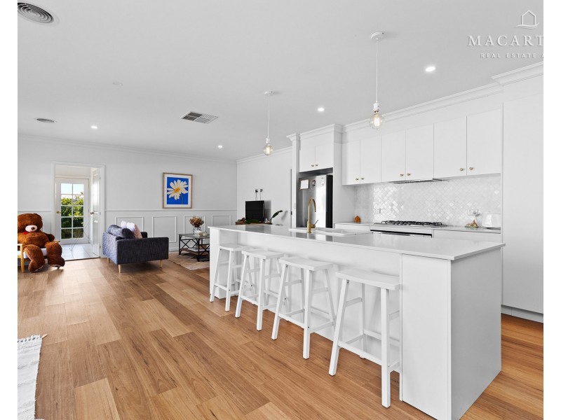 68 Jumbuck Drive, Gobbagombalin NSW 2650