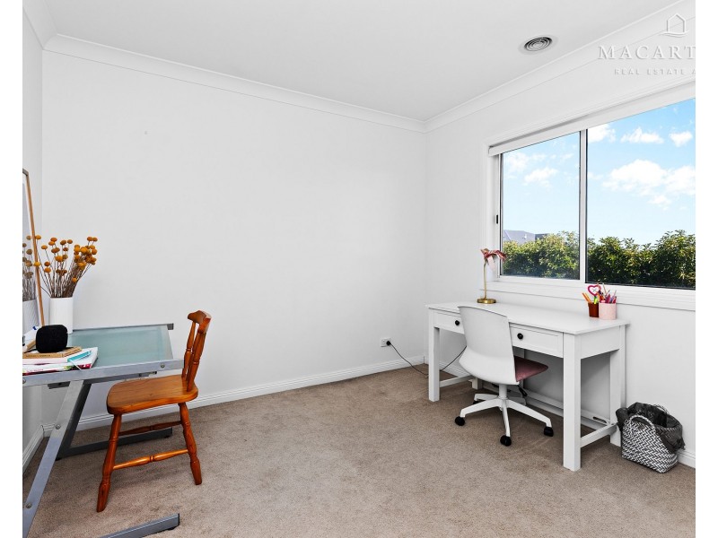 68 Jumbuck Drive, Gobbagombalin NSW 2650