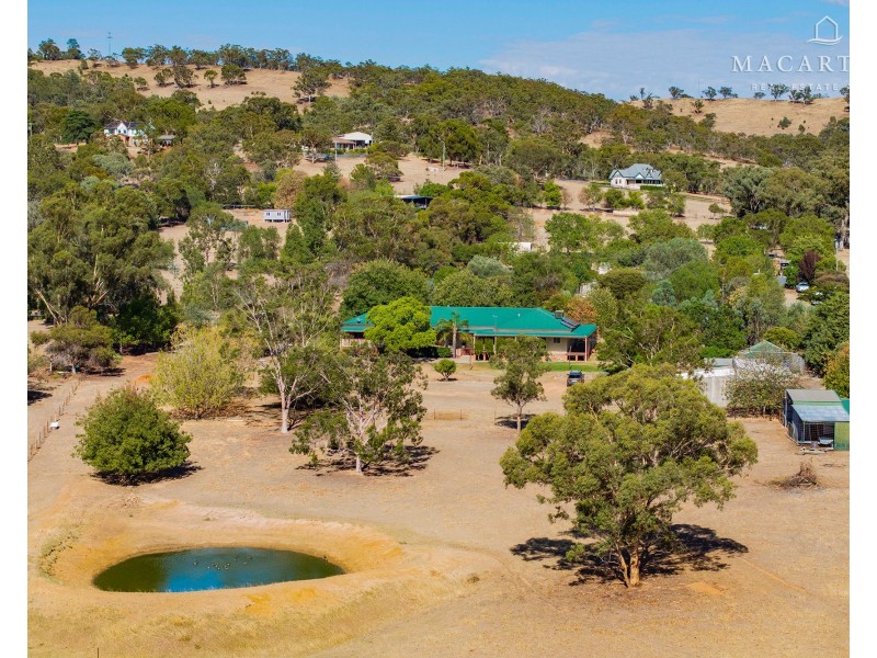 5 Norman Duck Avenue, San Isidore NSW 2650