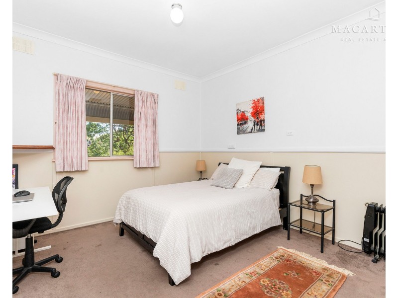 5 Norman Duck Avenue, San Isidore NSW 2650