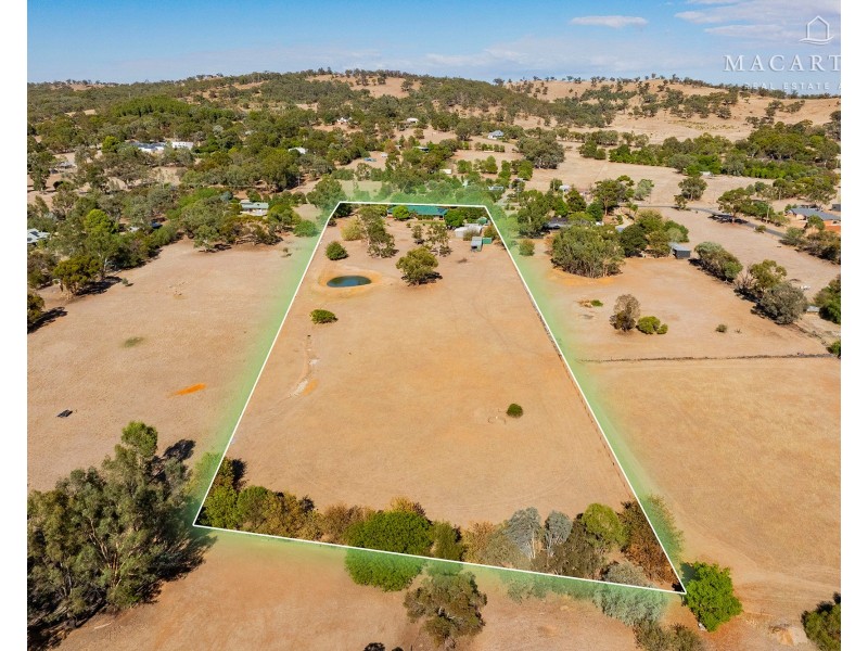 5 Norman Duck Avenue, San Isidore NSW 2650