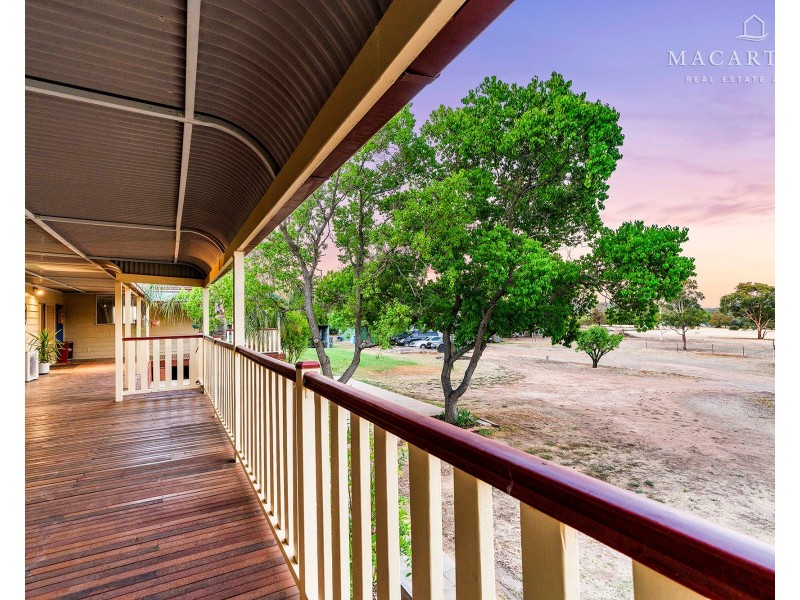 5 Norman Duck Avenue, San Isidore NSW 2650
