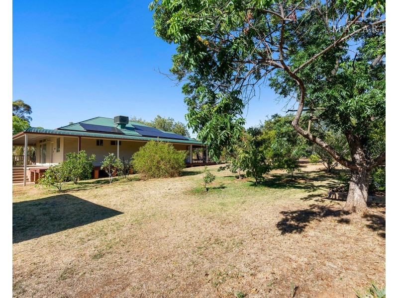 5 Norman Duck Avenue, San Isidore NSW 2650