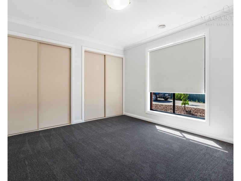 1/8 Protea Place, Forest Hill NSW 2651