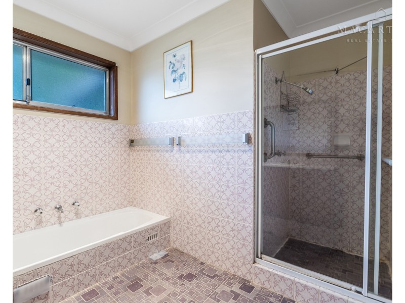 4 Crawford Street, Ashmont NSW 2650