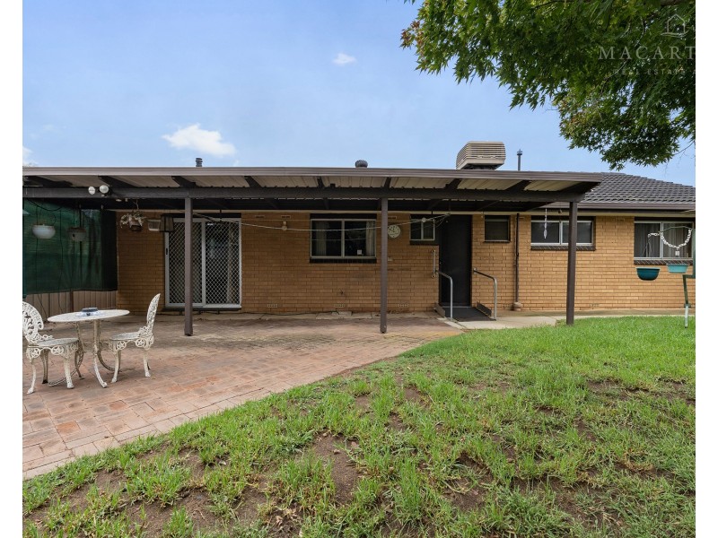 4 Crawford Street, Ashmont NSW 2650