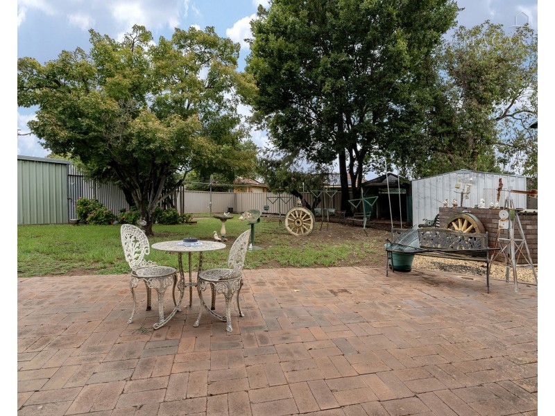 4 Crawford Street, Ashmont NSW 2650