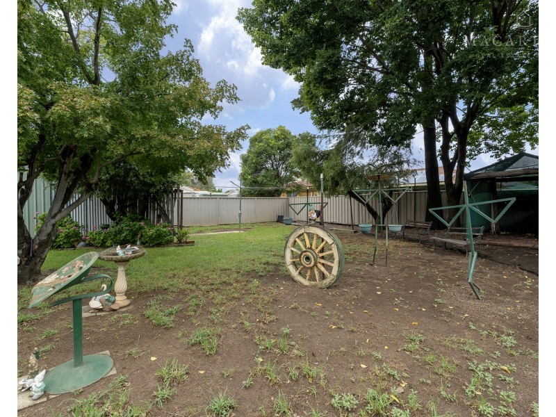 4 Crawford Street, Ashmont NSW 2650