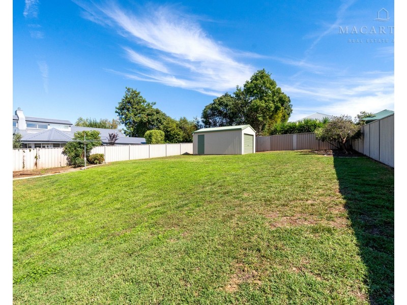 30 Kimberley Drive, Tatton NSW 2650