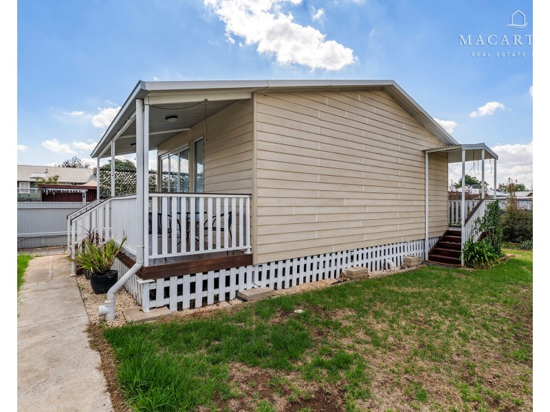 29B Ashmont Avenue, Ashmont NSW 2650