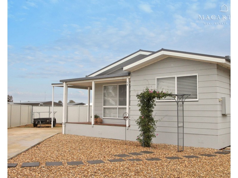 19 Rockliff Court, Lockhart NSW 2656