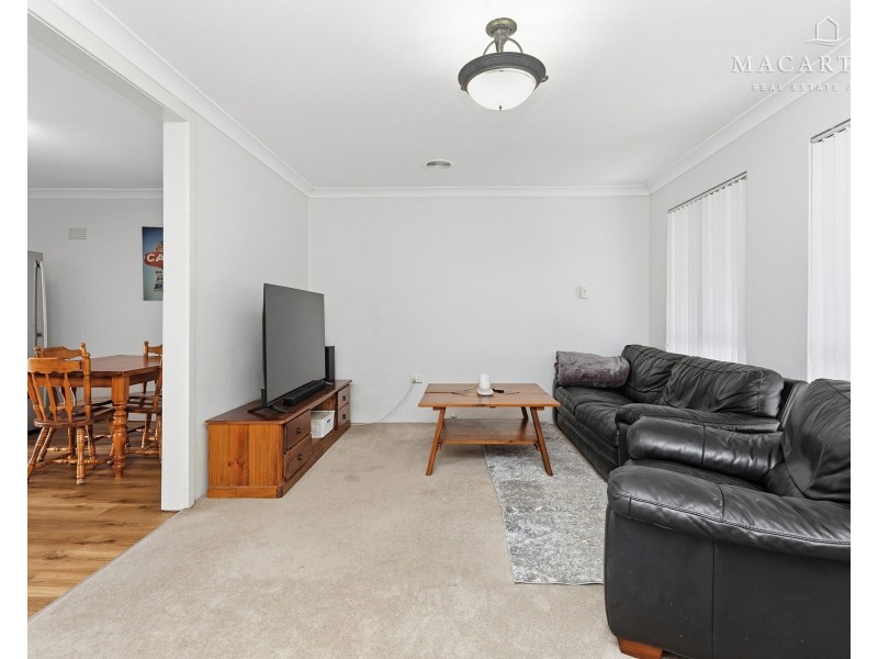 16 Walana Crescent, Kooringal NSW 2650