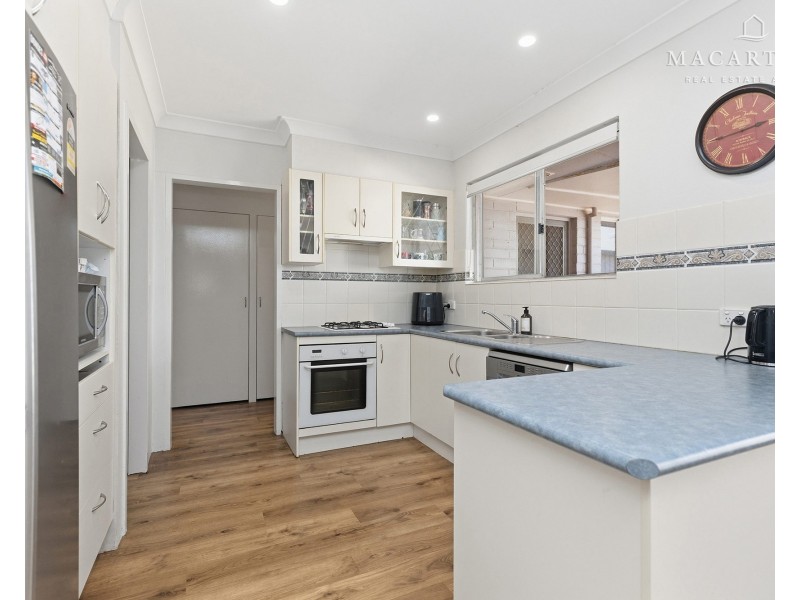 16 Walana Crescent, Kooringal NSW 2650