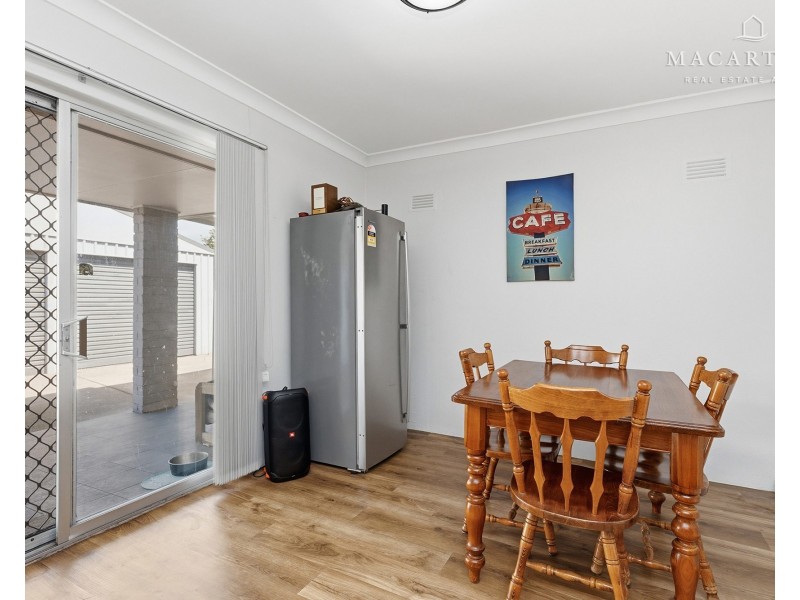 16 Walana Crescent, Kooringal NSW 2650