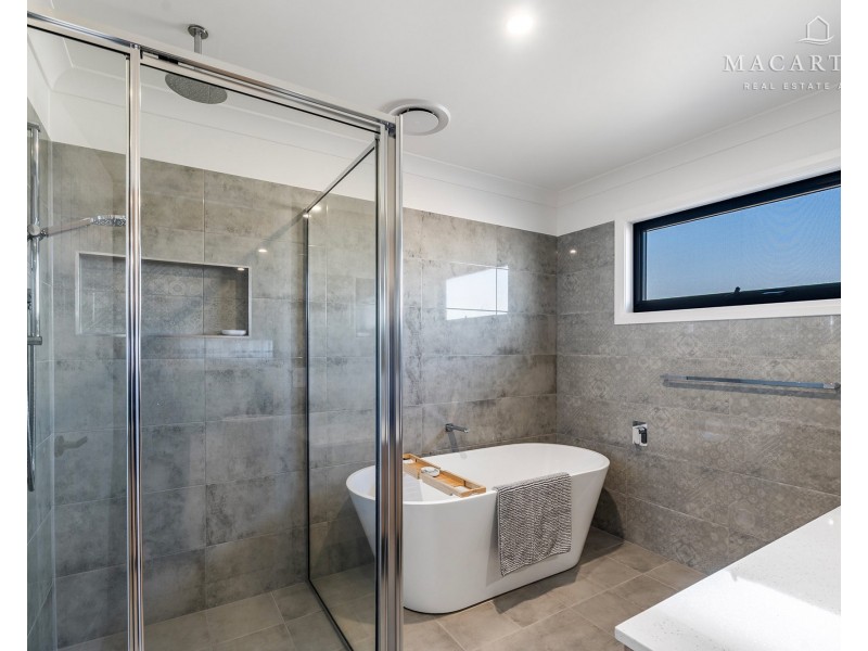 72 Shaw Street, Wagga Wagga NSW 2650