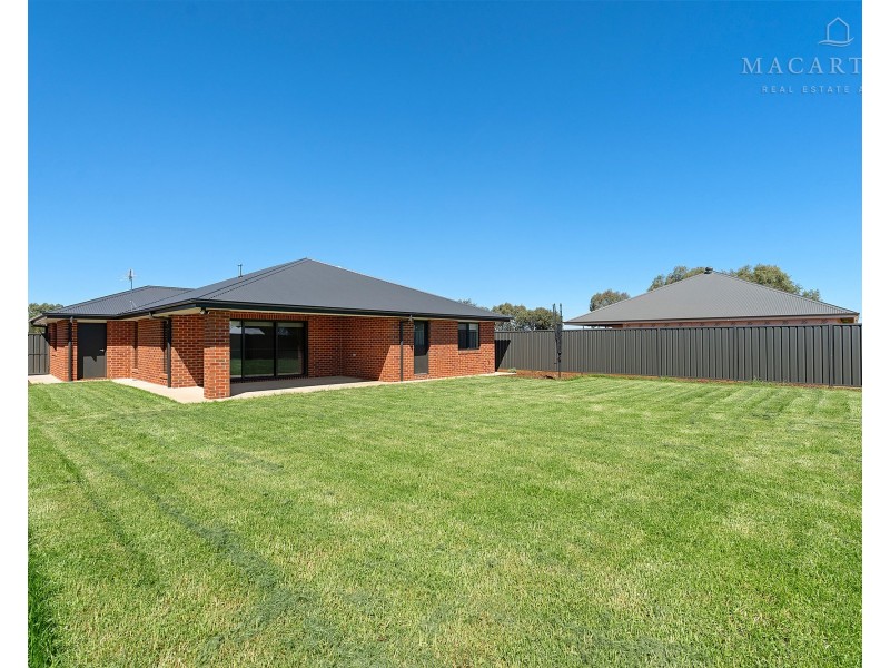10 Moonah Street, Forest Hill NSW 2651