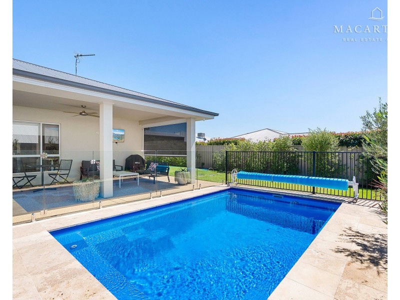 18 Chang Avenue, Lloyd NSW 2650