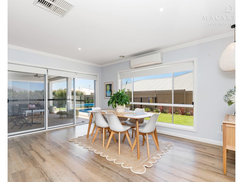 18 Chang Avenue, Lloyd NSW 2650